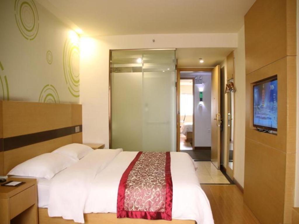 Greentree Inn Zhejiang Ningbo South Railway Station Express Hotel Екстериор снимка