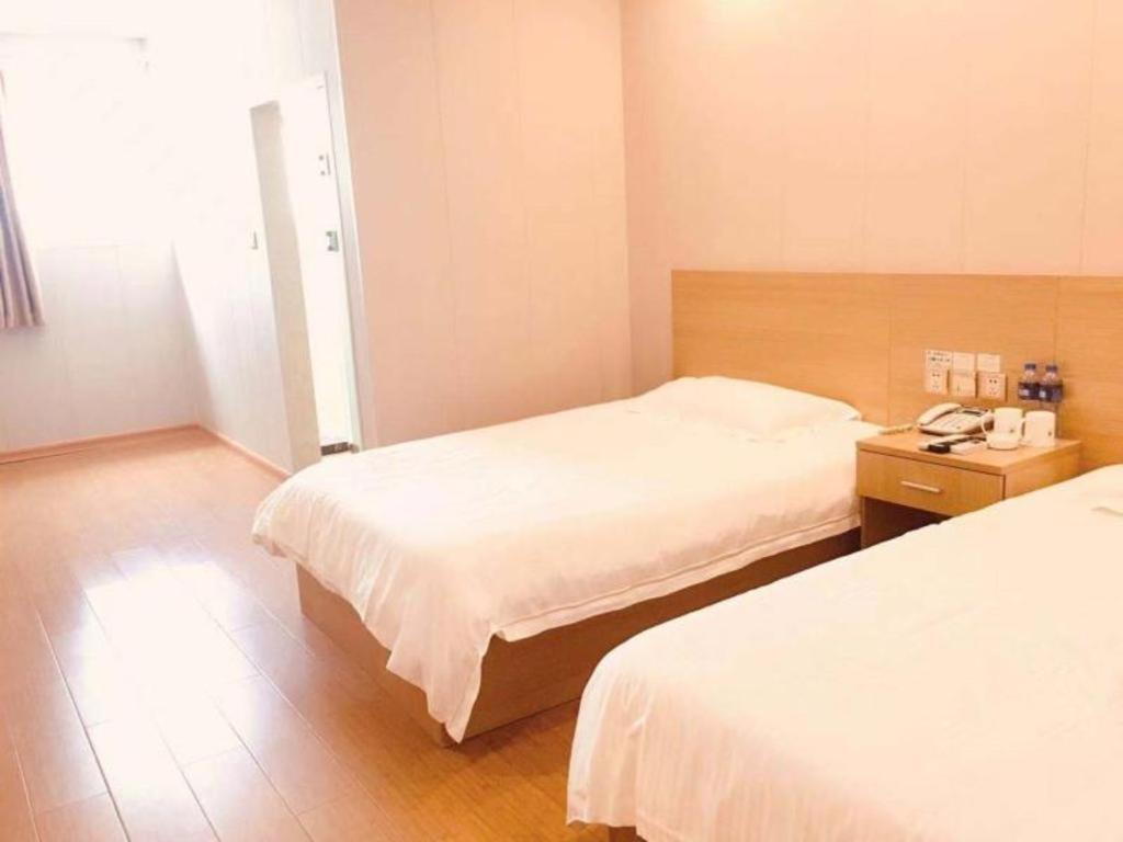 Greentree Inn Zhejiang Ningbo South Railway Station Express Hotel Екстериор снимка
