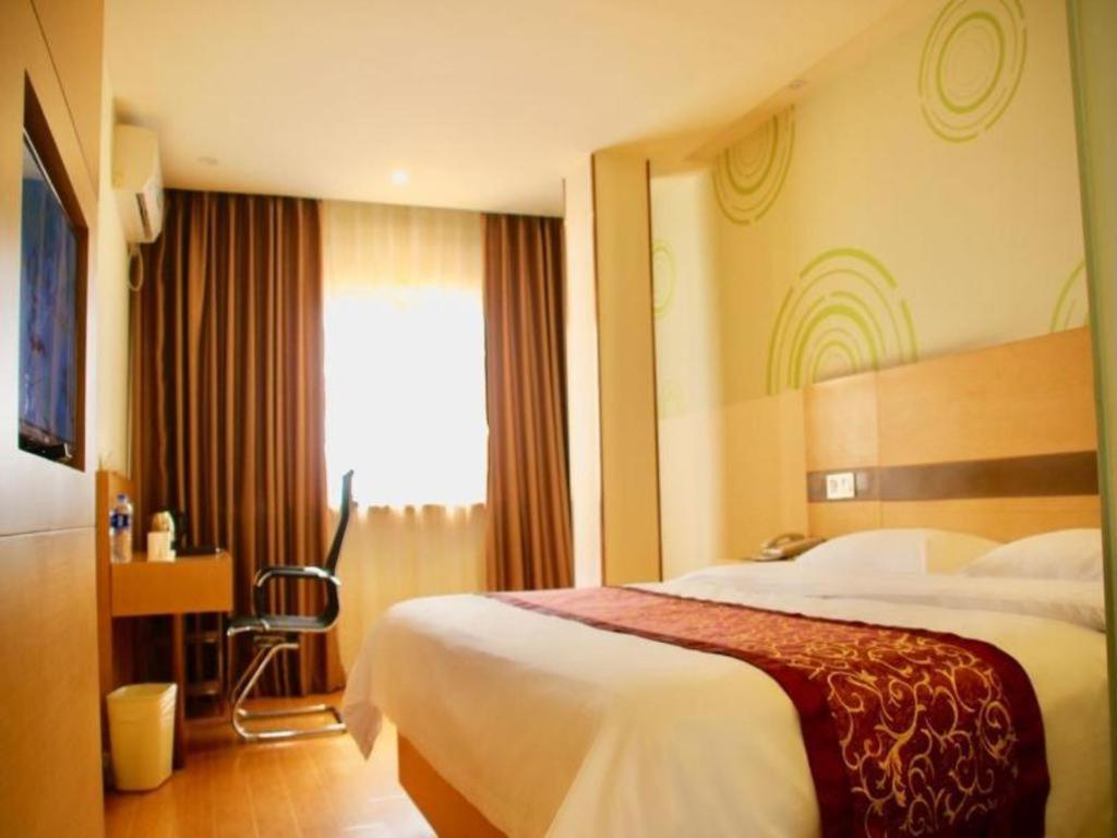 Greentree Inn Zhejiang Ningbo South Railway Station Express Hotel Екстериор снимка