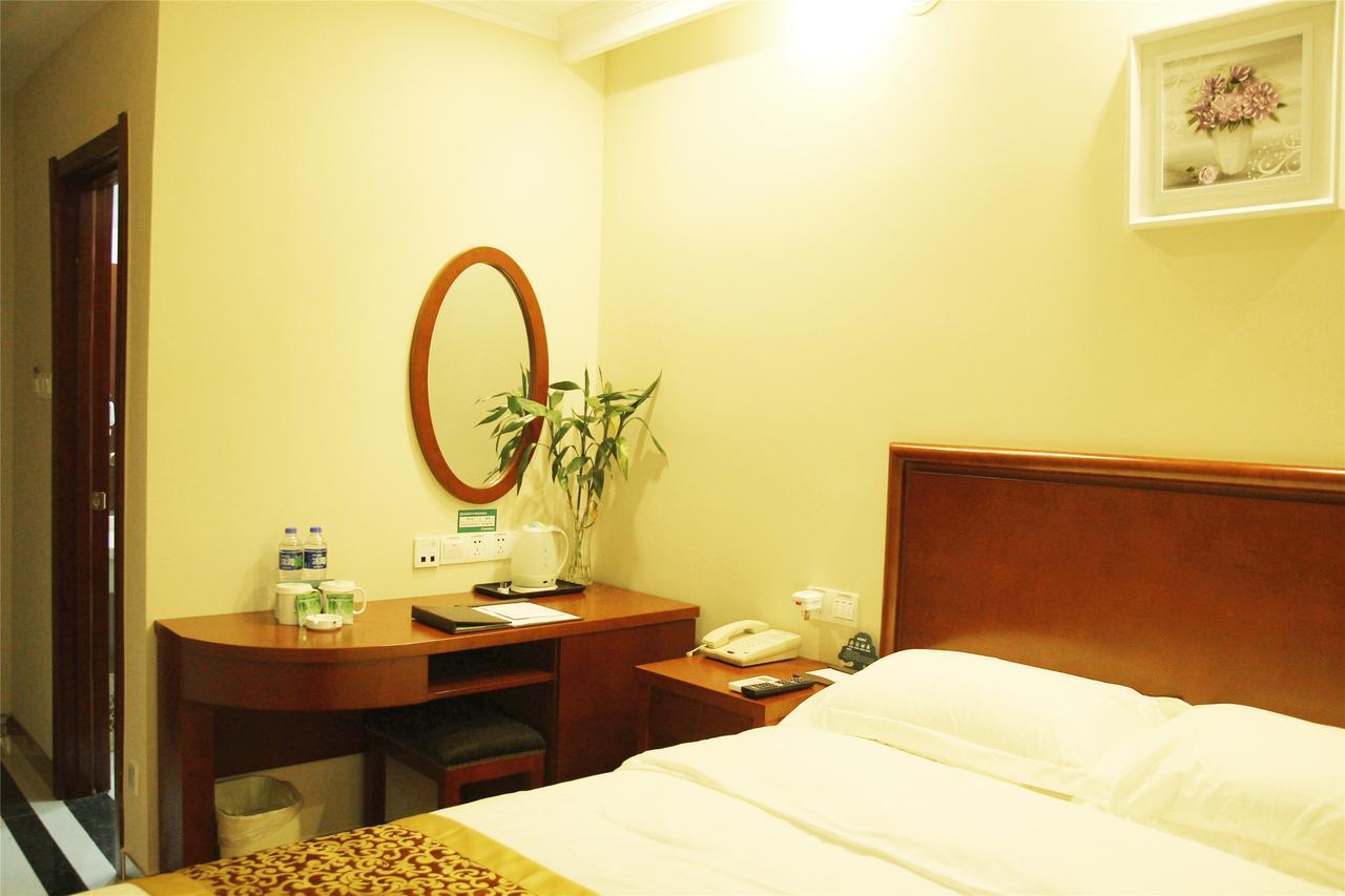 Greentree Inn Zhejiang Ningbo South Railway Station Express Hotel Екстериор снимка