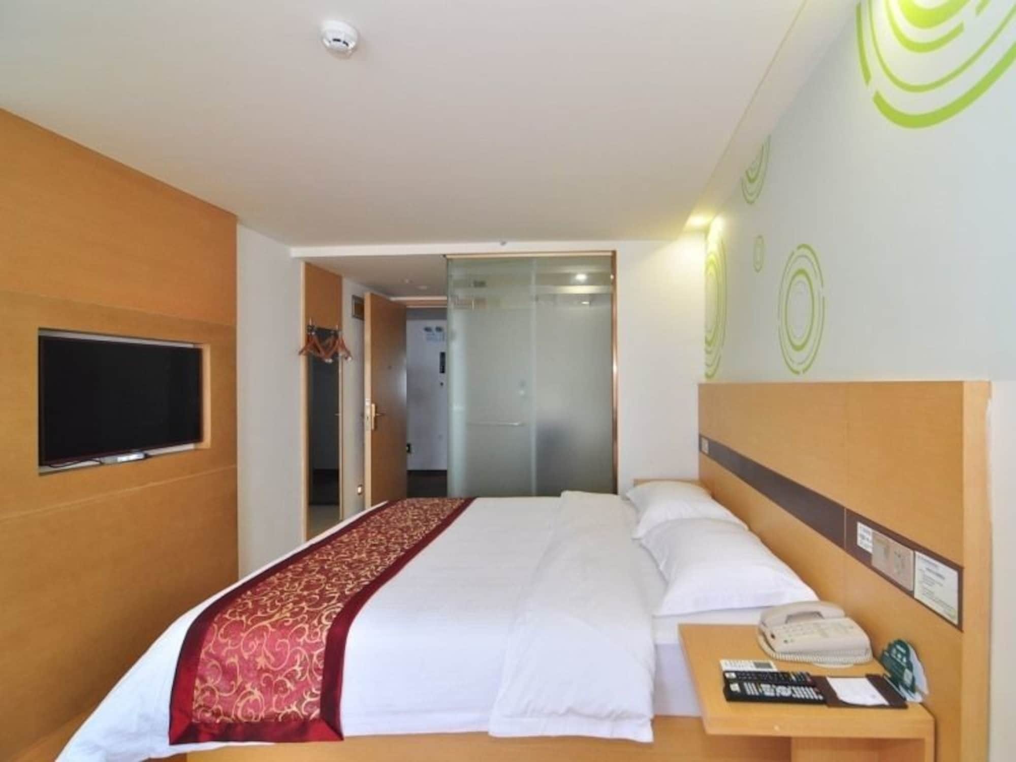 Greentree Inn Zhejiang Ningbo South Railway Station Express Hotel Екстериор снимка